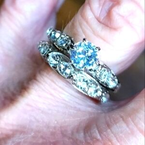 Women's engagement set size 6   8 or 9 new cubic zirconia silver tone costume